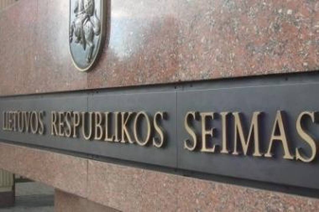 Kandidatams į Seimo Komunikacijos departamento vadovo postą koją pakišo kalbos žinios