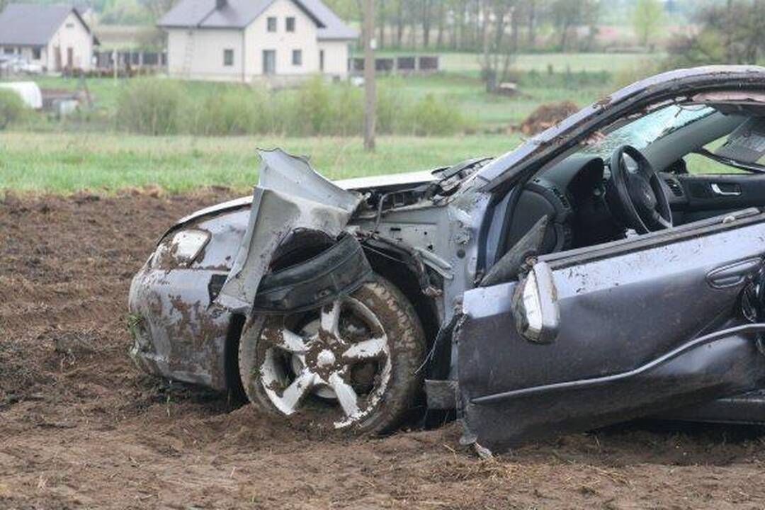Savaitė keliuose: 6 žuvę, 97 sužeisti