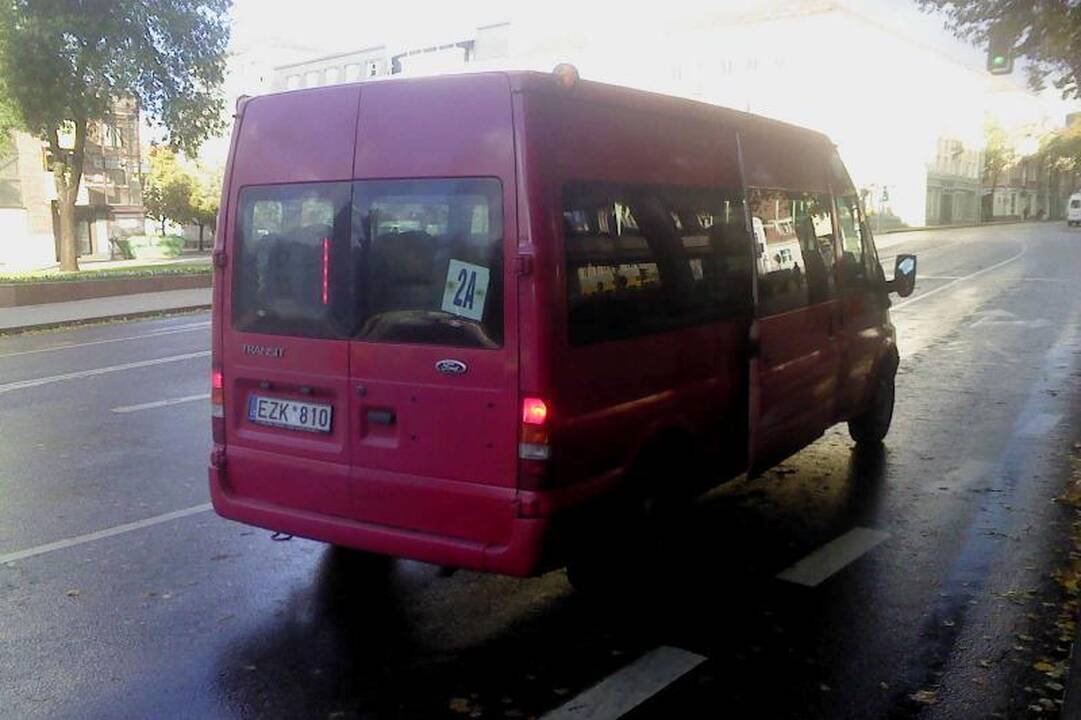Prie Latvijos Seimo tęsiasi protestai - mitinguoja profesinės sąjungos