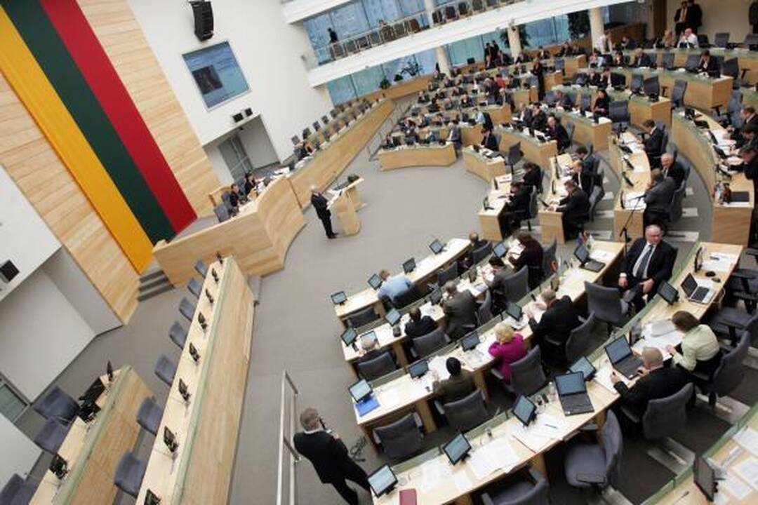 Siūloma Seimo narių skaičių pjauti perpus (papildyta)