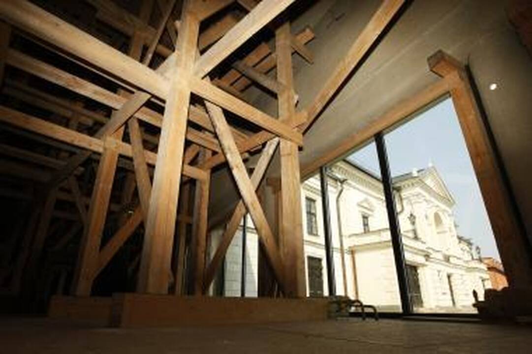 Dramos teatro rekonstrukcija: grius dalis pastatų