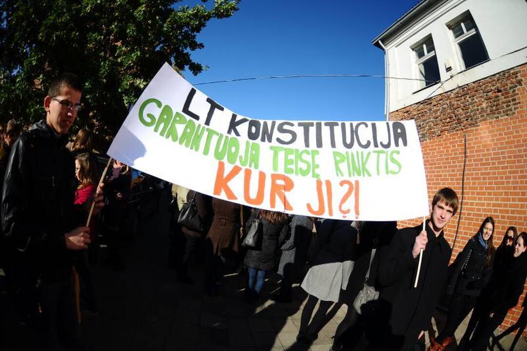 Protestuojantys studentai užplūdo Kauno gatves