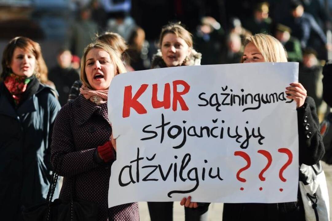 Protestuojantys studentai užplūdo Kauno gatves