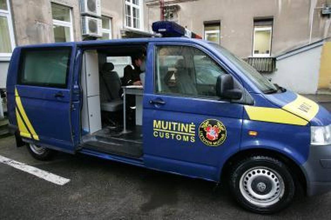 Lietuvos muitininkai prašo rusų nesudaryti kliūčių vežėjams