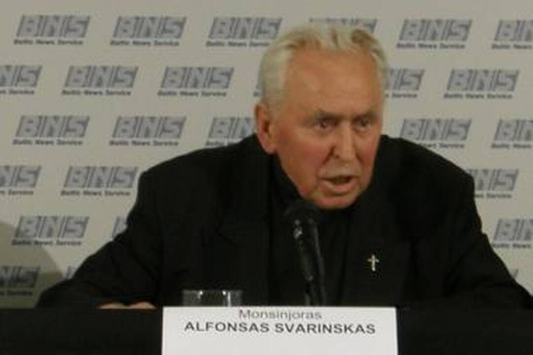 Monsinjoras A.Svarinskas: homoseksualai ruošiasi mus okupuoti (papildyta)