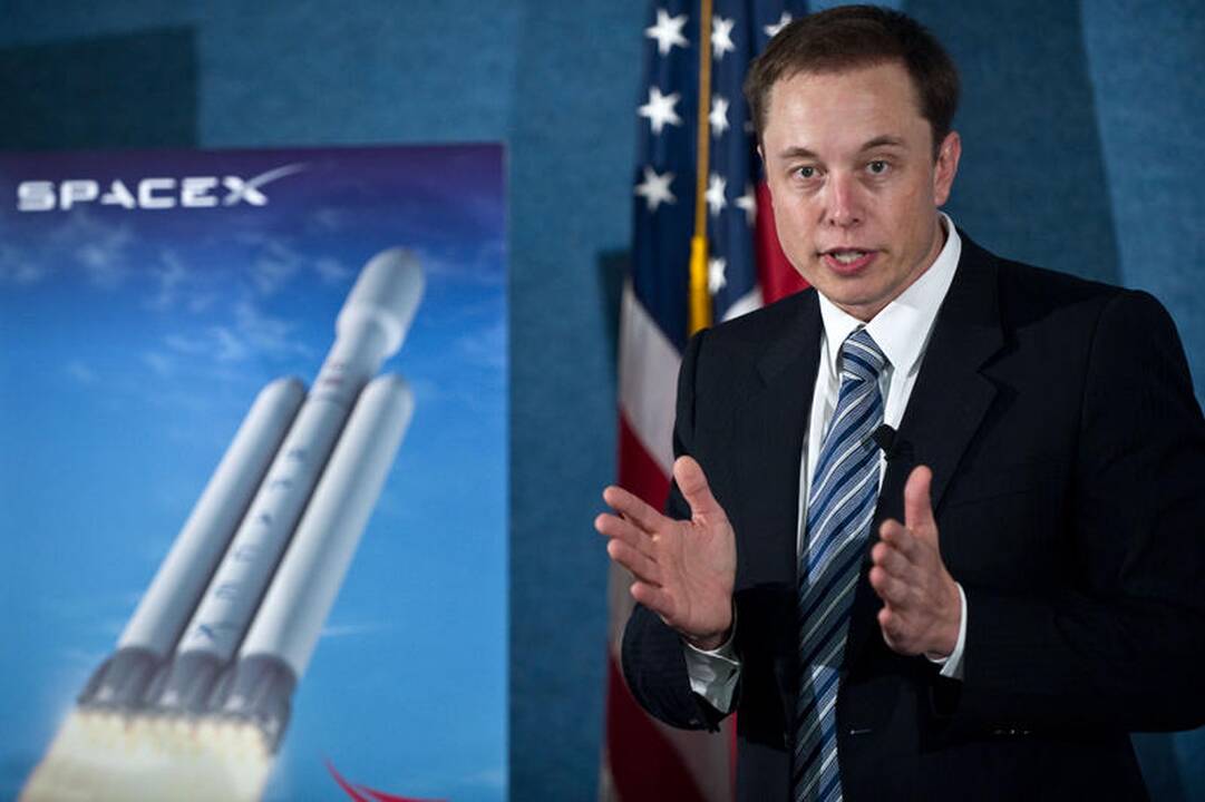 „SpaceX“ krovininė kapsulė startuos į TKS gegužės 7 dieną