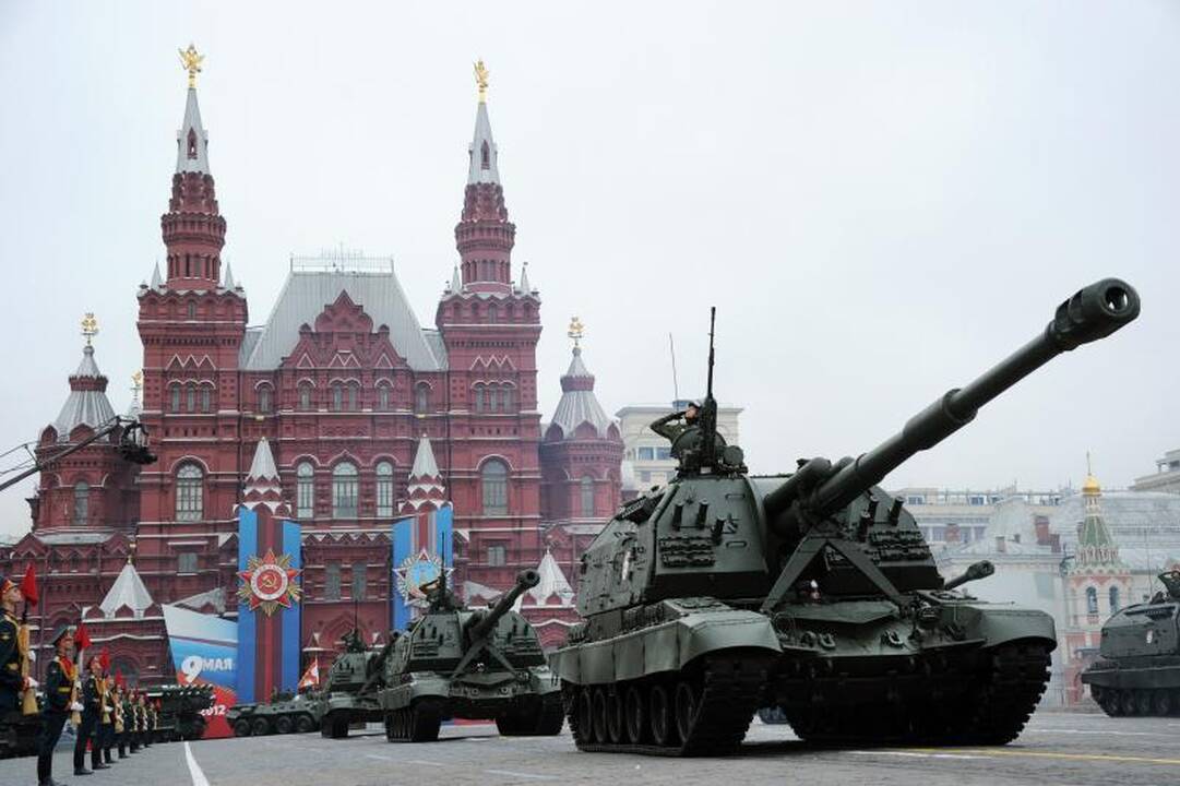 V.Putinas stebėjo Rusijos karinės galios demonstravimą