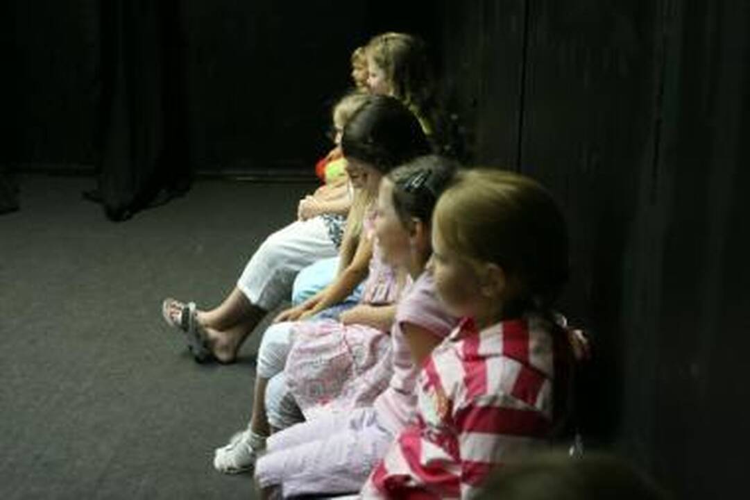 Keistuolių teatras: stebuklai paprastuose dalykuose