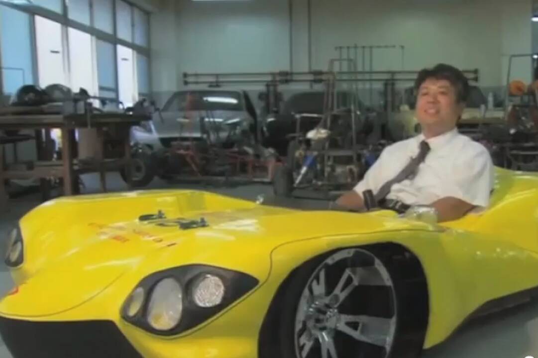 Žemiausias automobilis pasaulyje: vairuoti išdrįsta ne visi