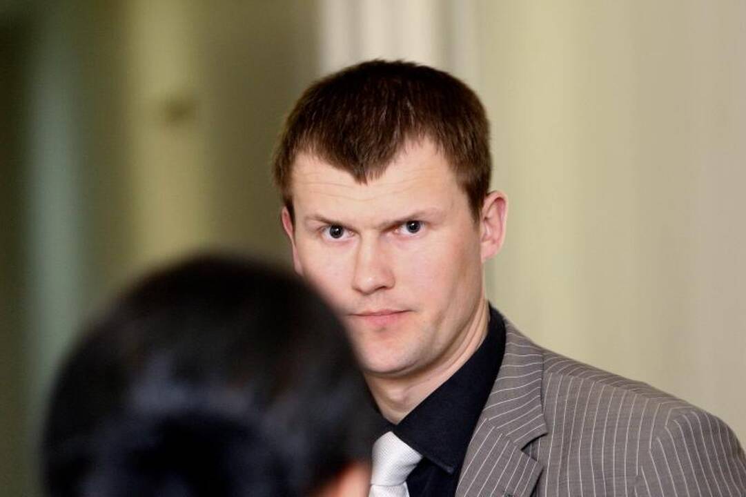 Išžaginimu apkaltintas ugniagesys iš balos išlipo sausas