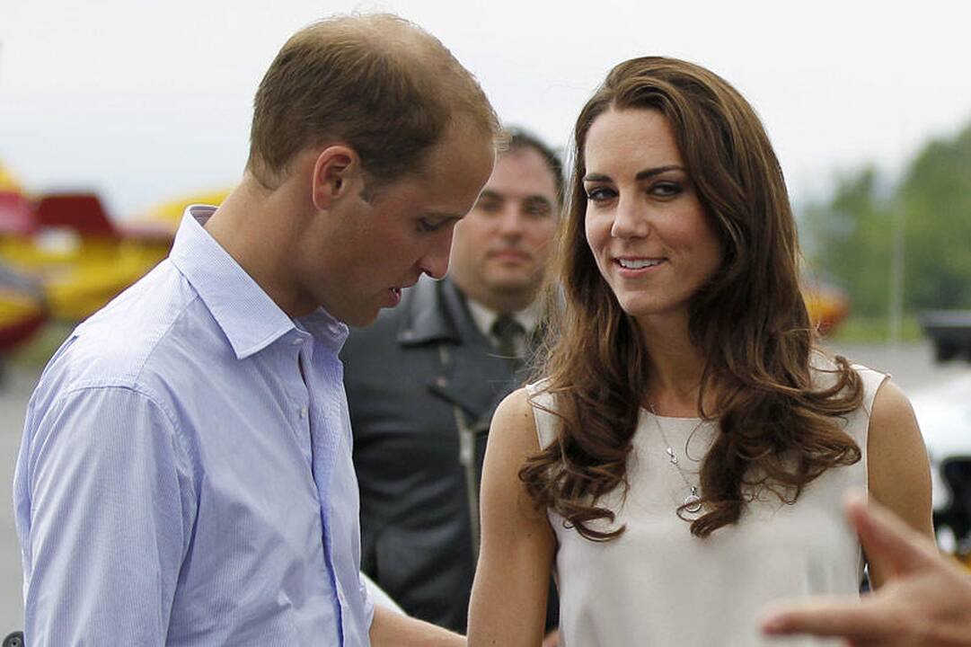 Williamas ir Kate apsigyveno "kukliuose" Kensingtono rūmuose