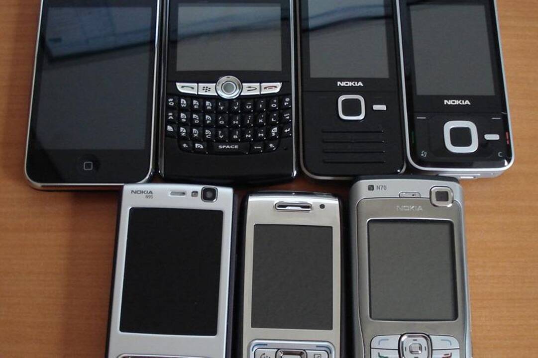 Prie Pravieniškių pataisos namų įkliuvo vyras su 20 mobiliųjų telefonų