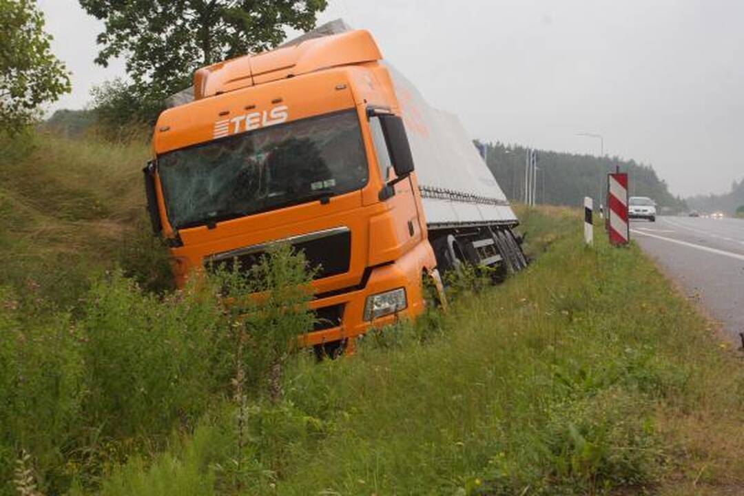 Savaitė keliuose: 9 žuvę, 101 sužeistas