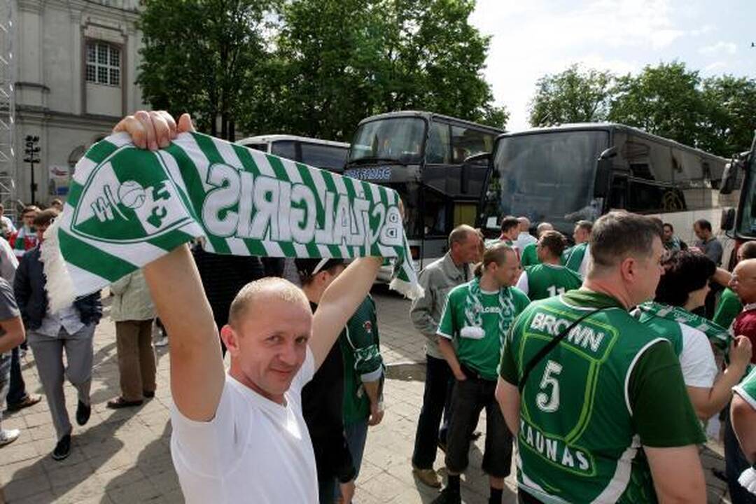 „Žalgirio“ fanai išlydėti į lemiamas LKL finalo rungtynes