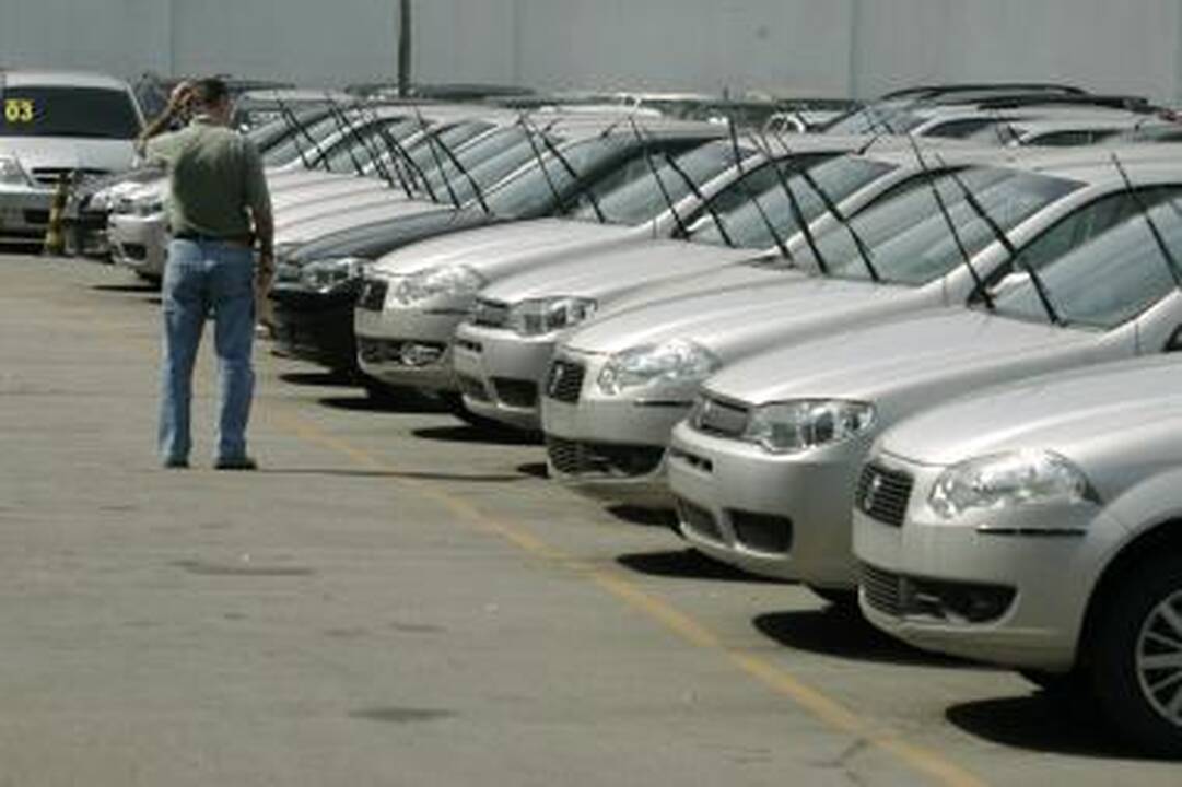 JAV automobilių gamintojai liko be paramos