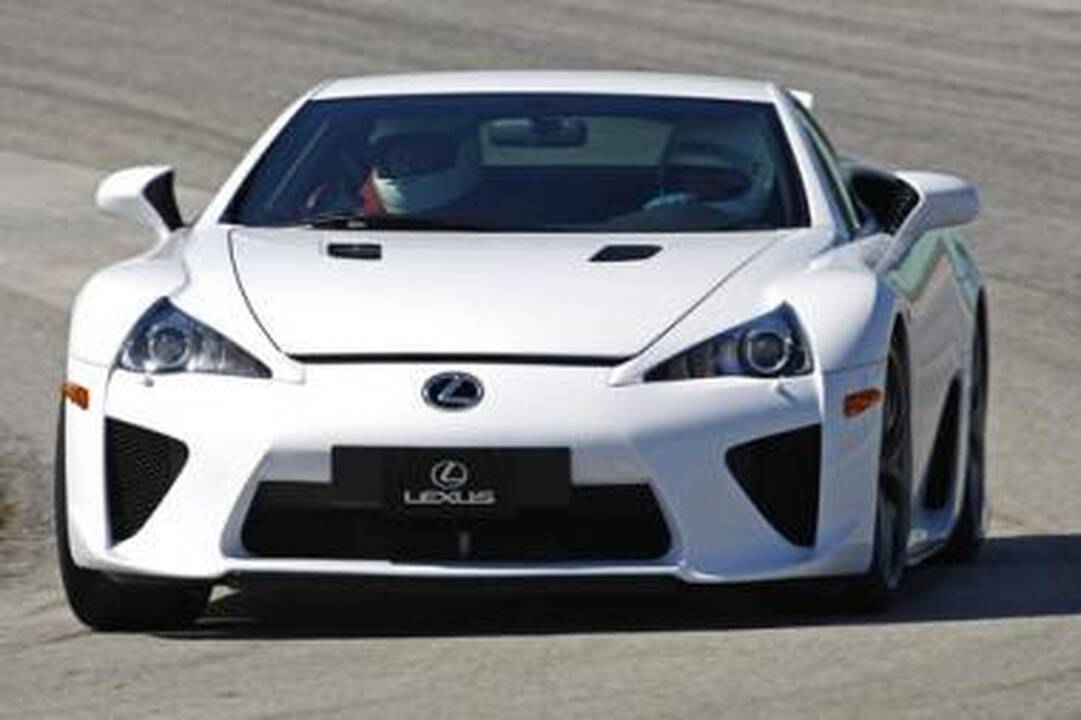 Japonai išpirko visus 165 „Lexus LFA“ 