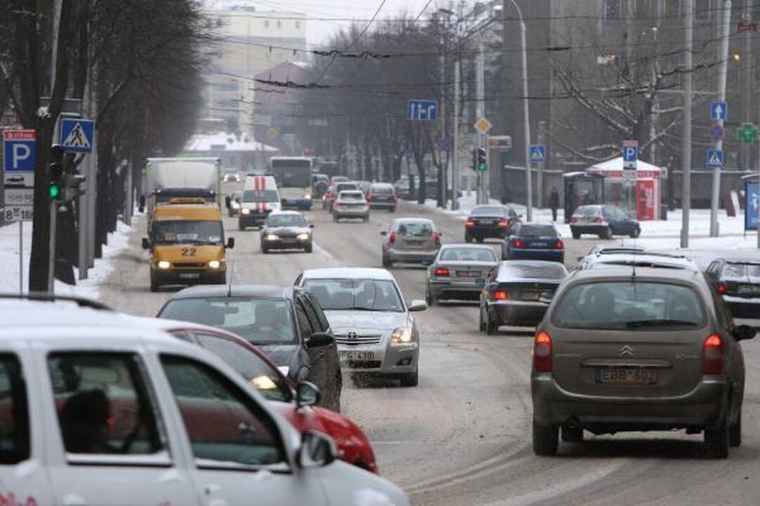 Orai Kaune: antradienį šalta nebus (situacija keliuose)