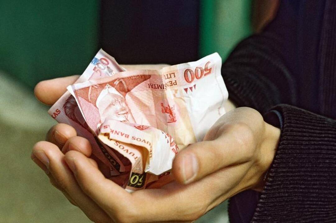 Patarėjas: idėja susieti žyminį mokestį su viešojo pirkimo suma - įdomi ir svarstytina