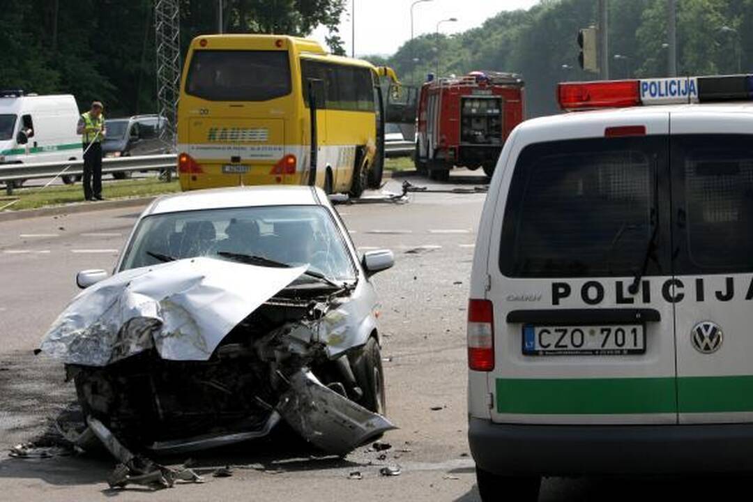 Savaitė keliuose: 6 žuvę, 86 sužeisti