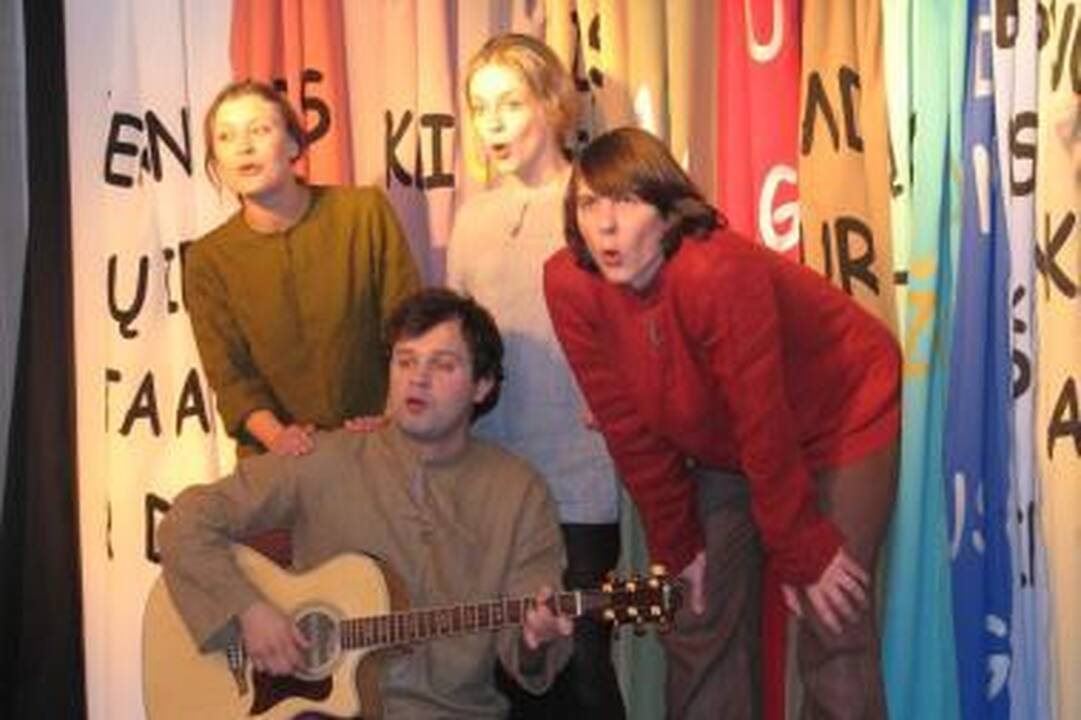 Teatras „Atviras ratas“ susiruošė į Klaipėdą