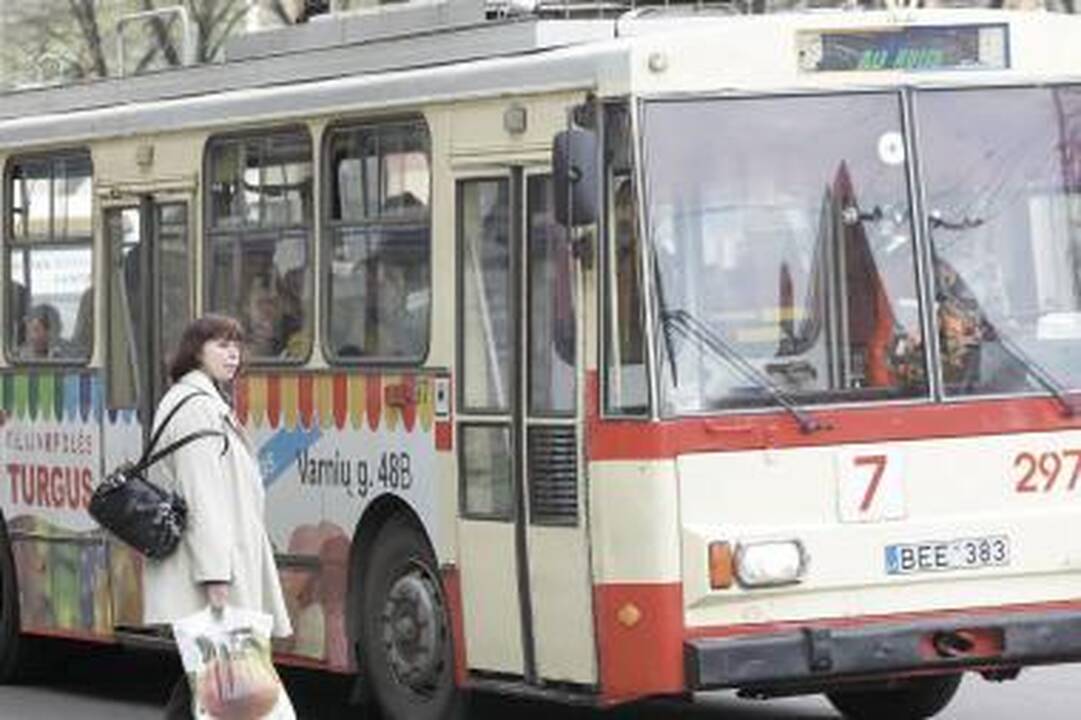 Mėnesinis bilietas šeštadienį - bevertis