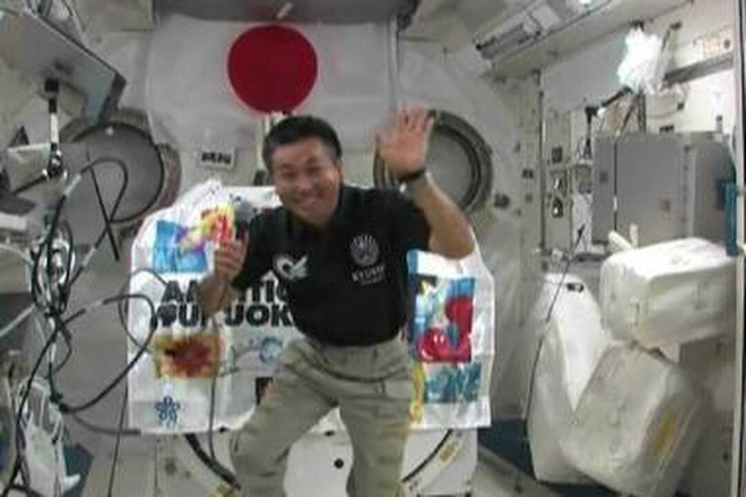 Japonas kosmose bando naujus apatinius