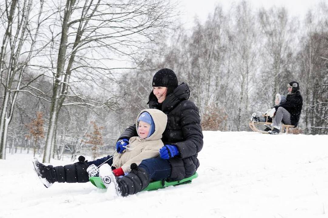 Balta žiema pagaliau atėjo ir į Vilniaus kiemus