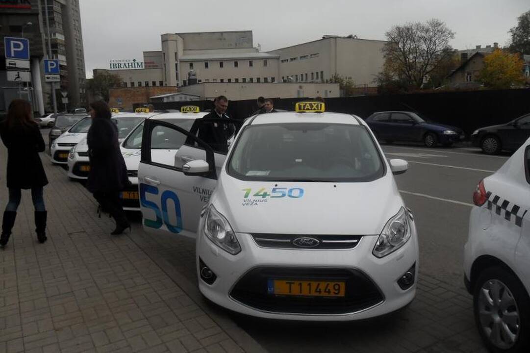 Kelionė nauju „Vilnius veža“ automobiliu - tik paprašius