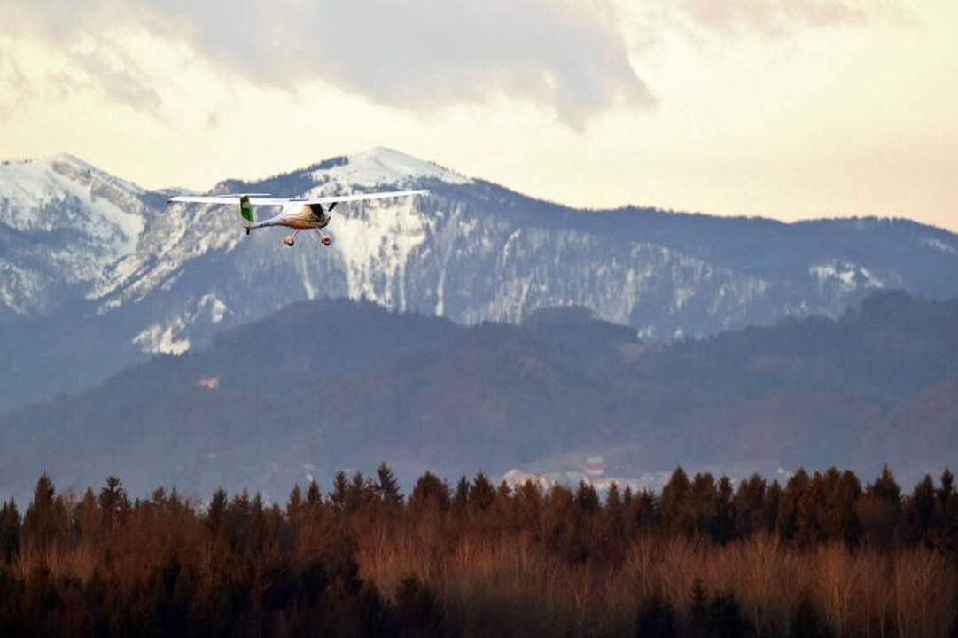 Everestas: kopiančiųjų grūstys kelia grėsmę jų gyvybėms