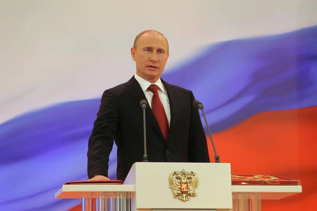 Ukrainoje V.Putinas aplankė baikerius prie Sevastopolio