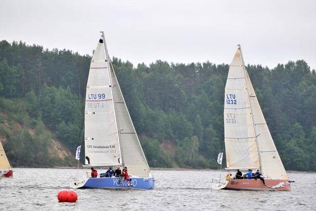 RS 280 taurės varžybose pirmauja jachta "Arabela"
