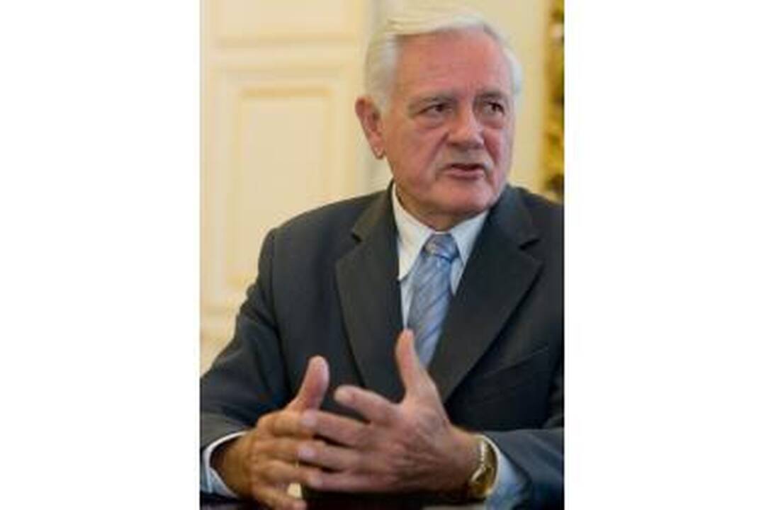 V.Adamkus: tikiuosi, sunkumai užgrūdins verslininkus