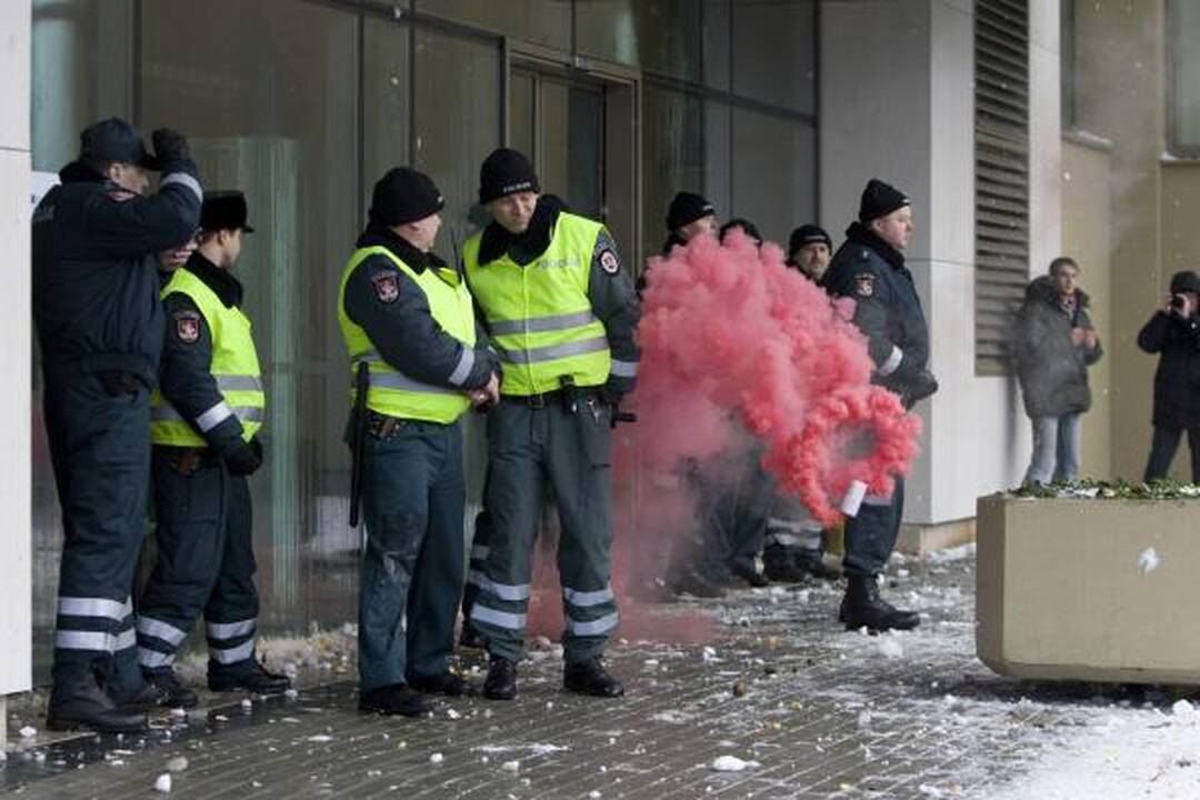 Teismas pradėjo nagrinėti skundus riaušių prie Seimo byloje