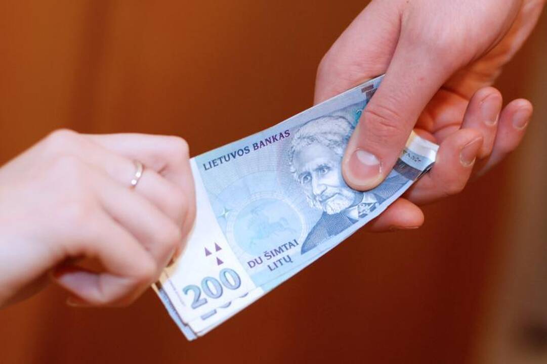 Teismas neleidžia Darbo partijai naudotis areštuotais milijonais