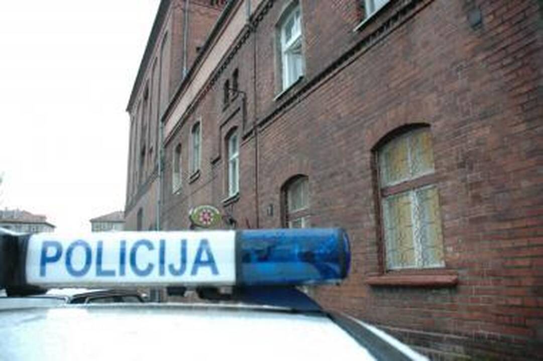 Už pasipriešinimą policijai – smūgiai