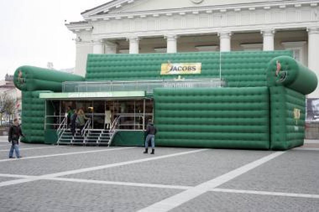 XXL sofa-muziejus jau laukia lankytojų (papildyta)