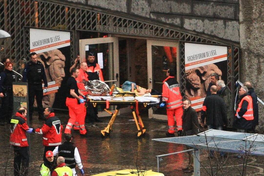 Belgijos miesto centre - mirtini sprogimai ir šūviai (atnaujinta)