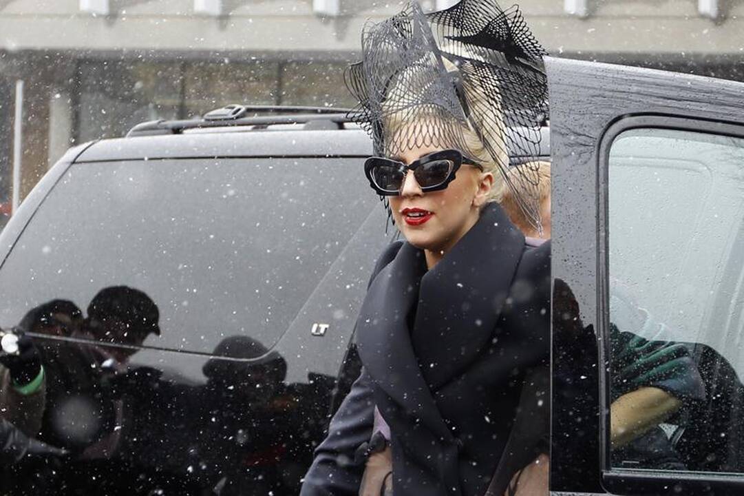 Lady Gagos arbatos puodelis parduotas už 75,3 tūkst. dolerių