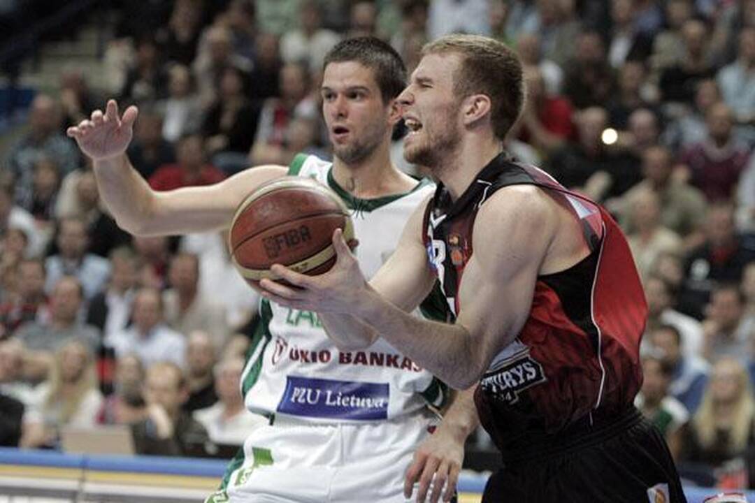 Galingai startavęs "Lietuvos rytas" įveikė "Žalgirį" 89:75 (papildyta)