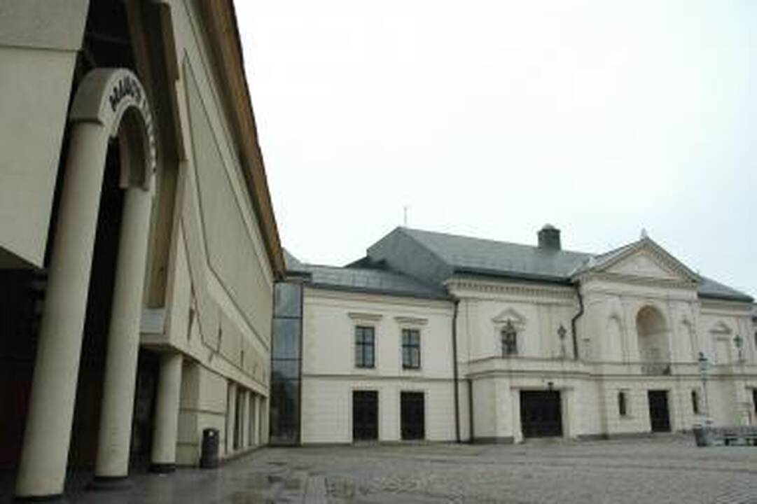 Klaipėdos dramos teatro premjeroje šeimininkaus C.Goldoni’o Mirandolina
