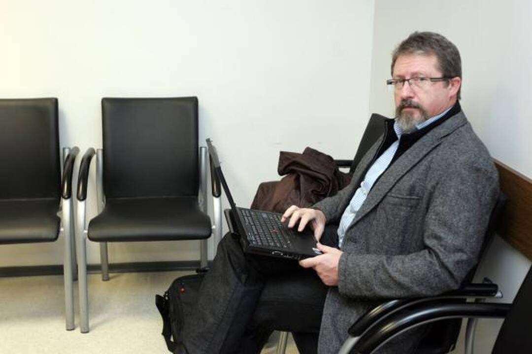 Teismas nurodė iš naujo nagrinėti A. Butkevičiaus ir G. Kazako bylą