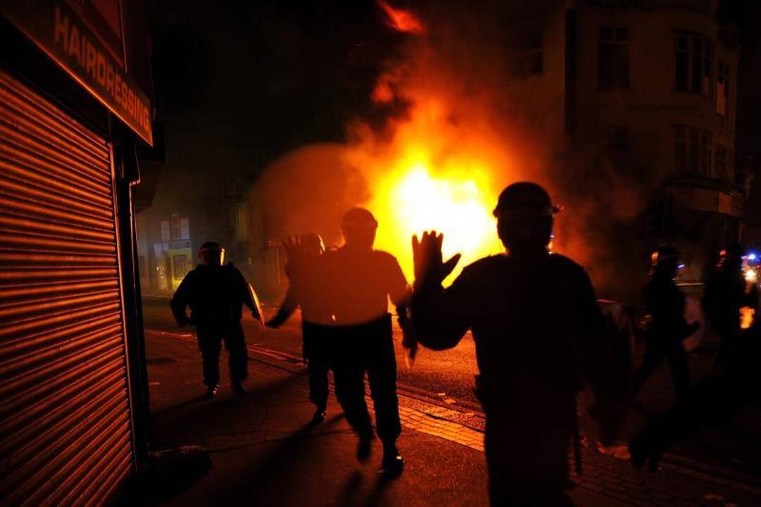 Londonas stiprina pajėgas: gatvėse patruliuos 16 tūkst. pareigūnų