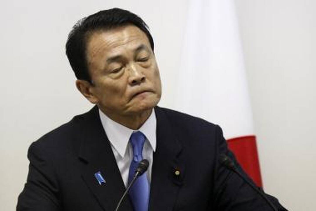 Japonijos premjeras paleido parlamentą ir šaukia rinkimus
