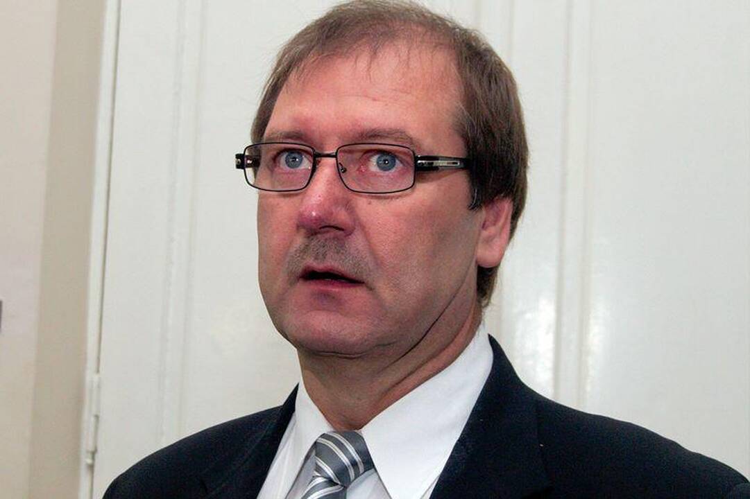 Prokuroras pradėjo skelbti kaltinimus V.Uspaskichui (papildyta)