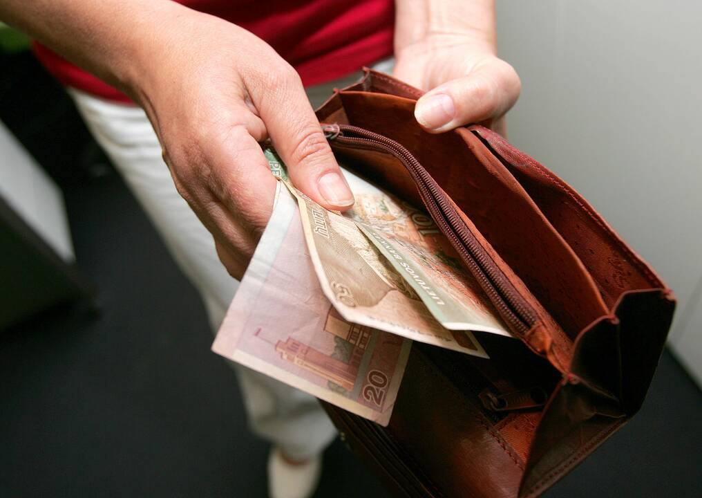Dirbantiems pagal autoriaus sutartis siūloma "Sodros" įmokas skaičiuoti nuo visų pajamų