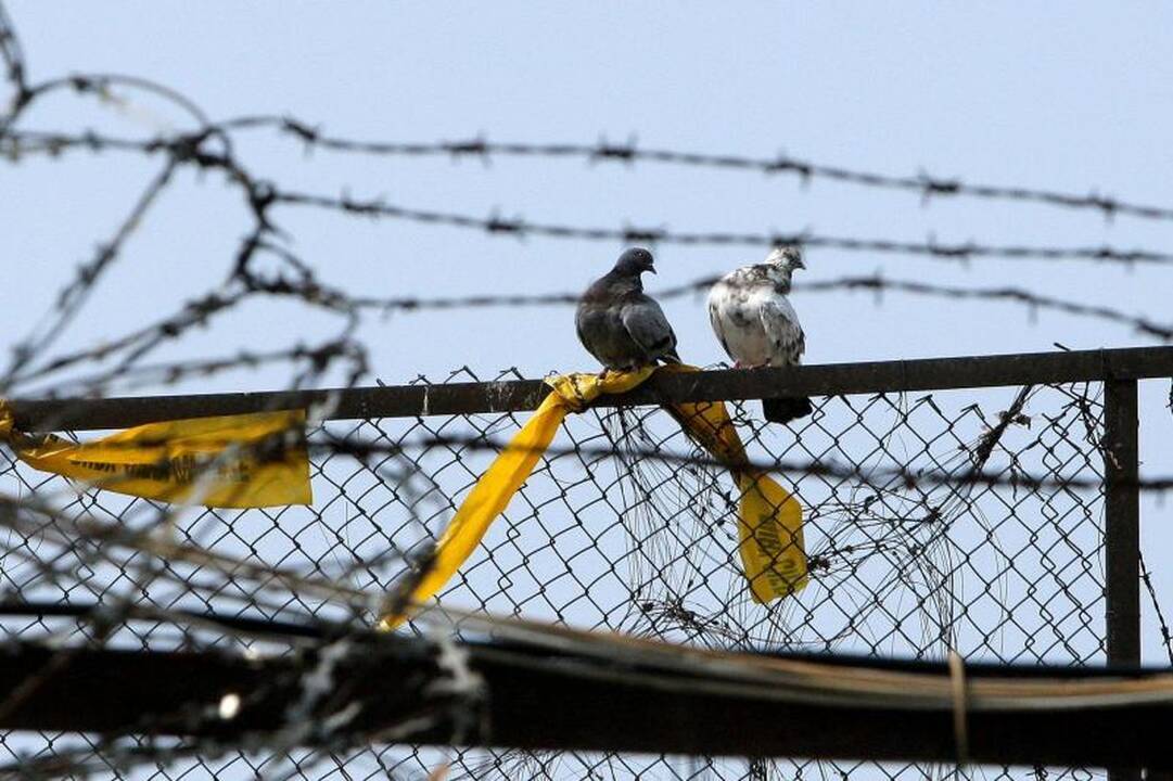 Apie sprogmenį Seimo viešbutyje pamelavęs kalinys gavo 40 parų arešto