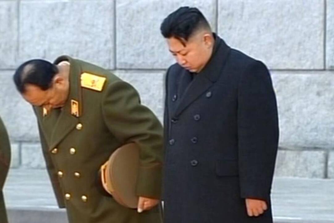 Šiaurės Korėjoje laidojamas Kim Jong Ilas