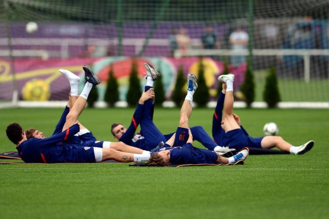 Už bučinį treneriui futbolo aistruoliui teks mokėti baudą