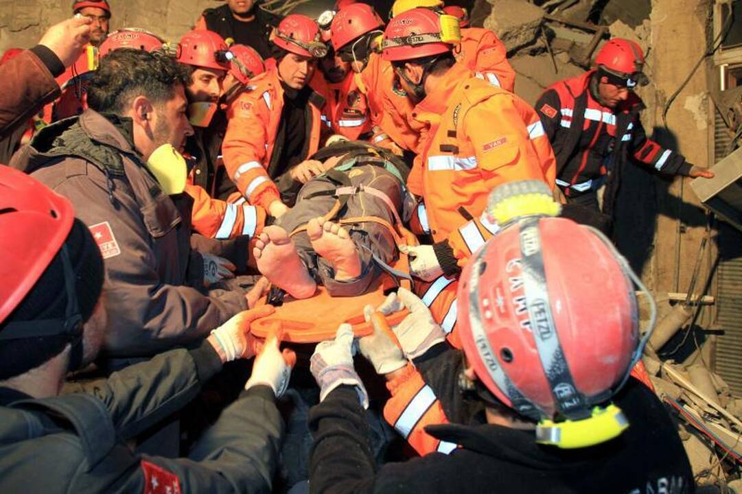 Dar vienas žemės drebėjimas Turkijoje: žuvo 7 žmonės