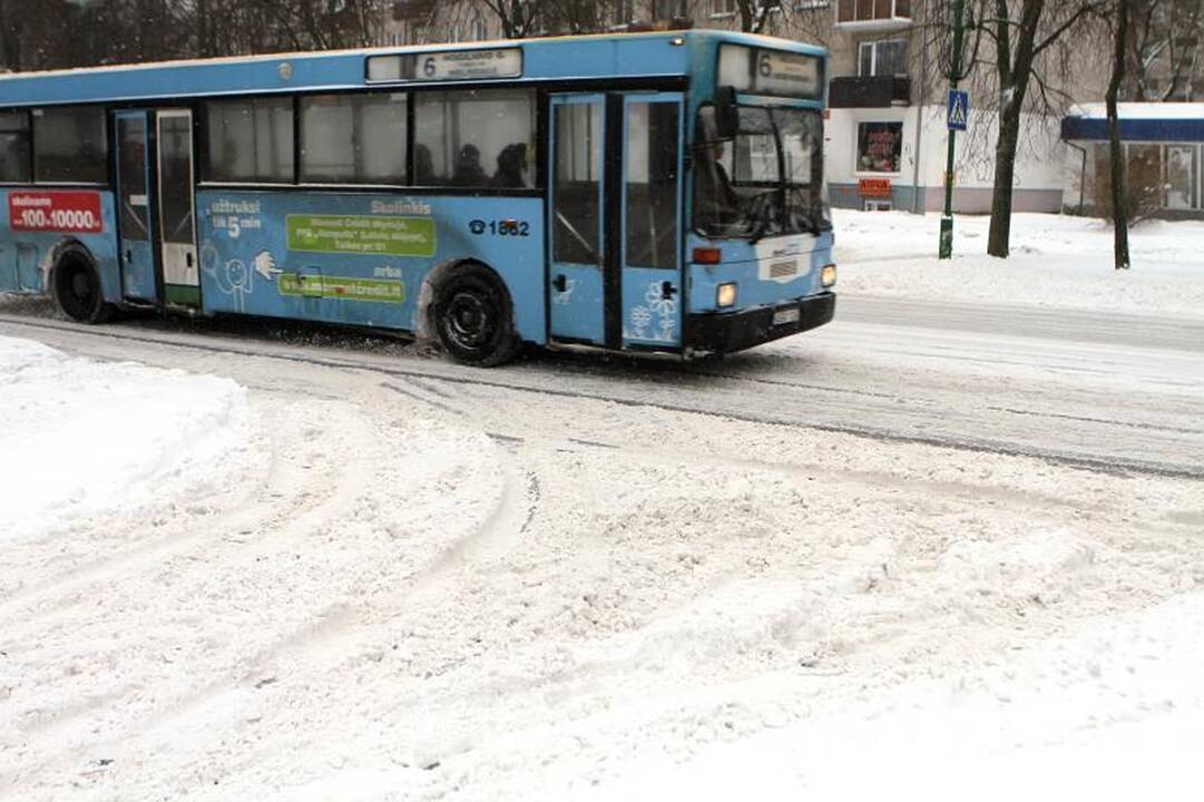 Kol vairuotojai Klaipėdoje vargsta, valytojai taupo jėgas 